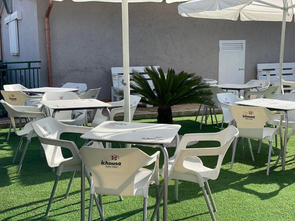 Hotel La Pineta Dei Liberti Lido dei Pini Esterno foto