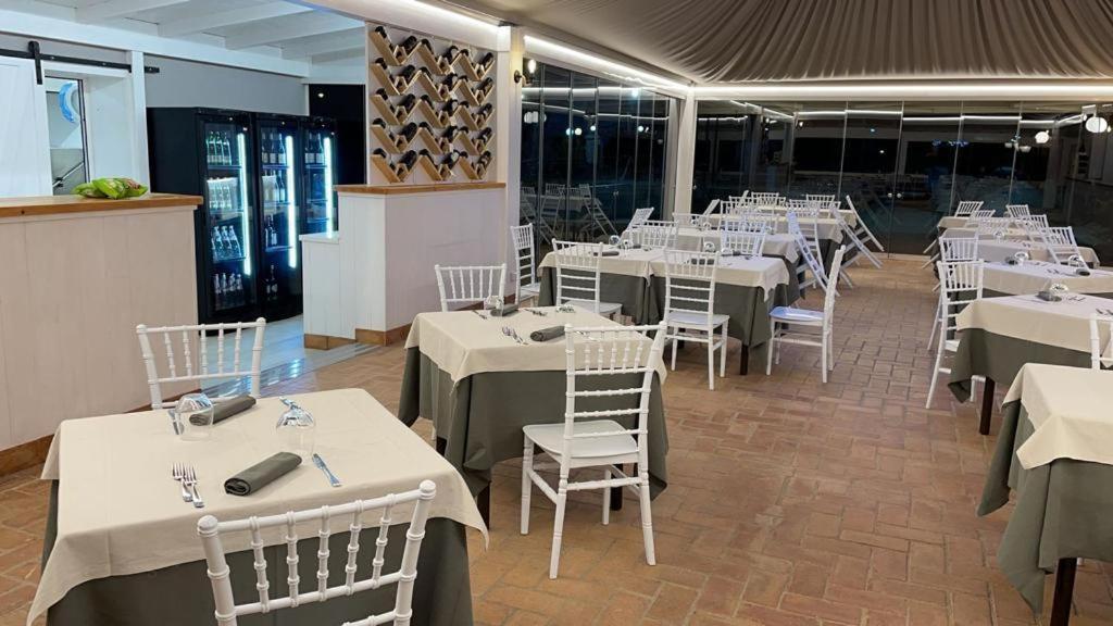 Hotel La Pineta Dei Liberti Lido dei Pini Esterno foto