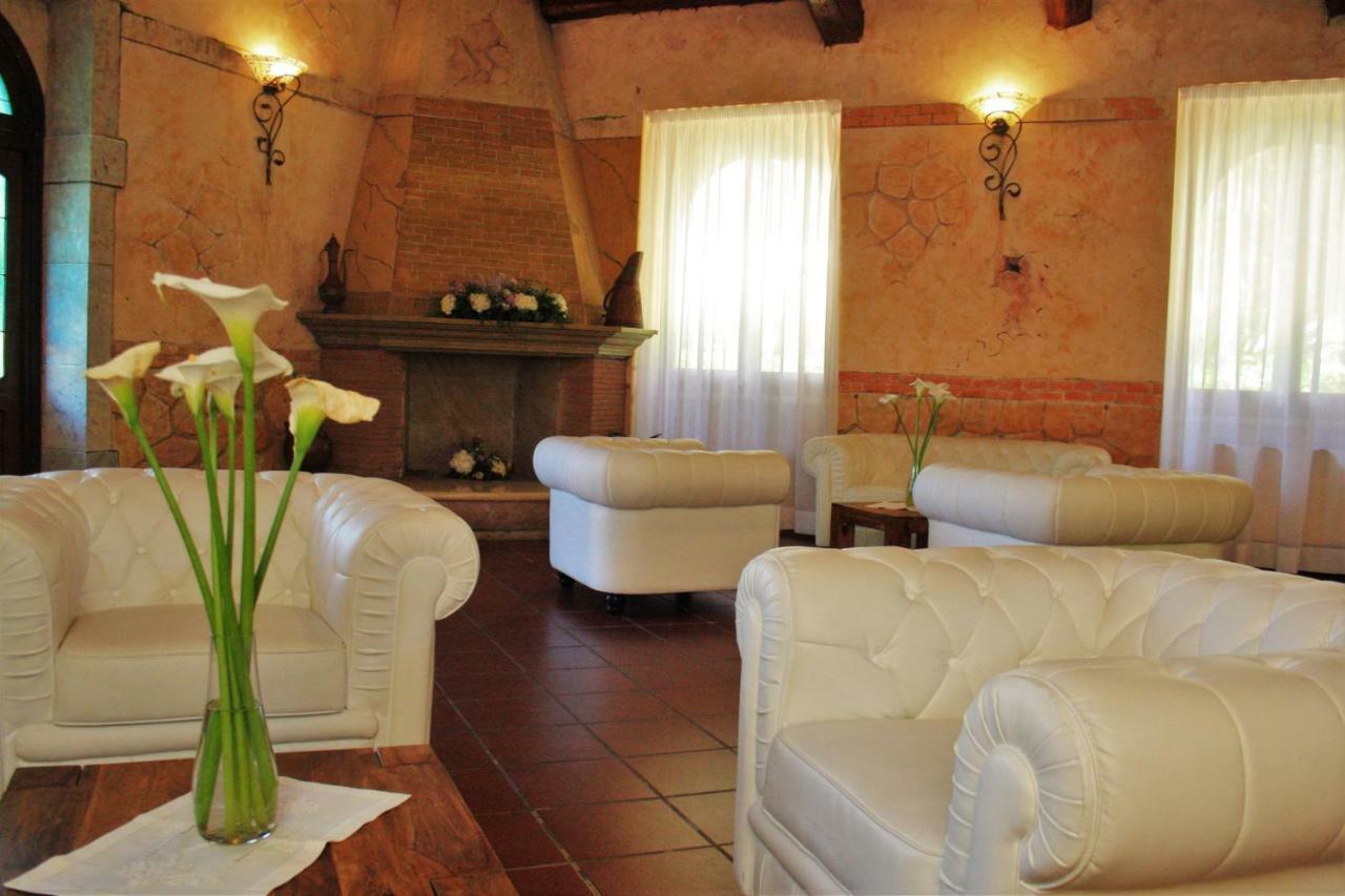 Hotel La Pineta Dei Liberti Lido dei Pini Esterno foto